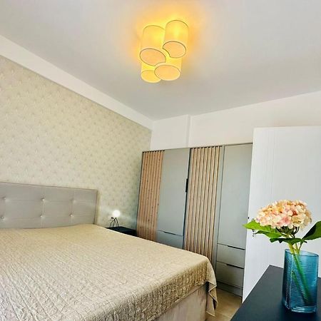 Apartment Celine Sarandë エクステリア 写真